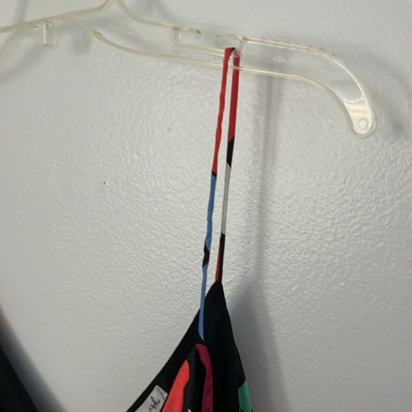 Flowery Patterned Silky Tank - Picture 7 of 8